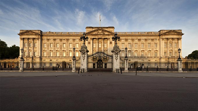 Buckingham Palast mit Brunnen